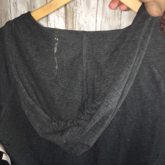 NFL Atlanta Falcons Dark Grey Hoodie Soft Women’s Medium - Picture 4 of 4